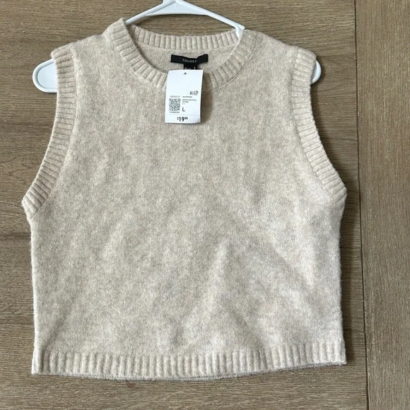 Forever 21 cropped sweater vest size large NWT - Picture 1 of 6